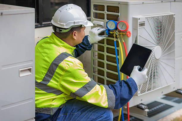 Professional Ac Installation technician working in New Ulm, TX